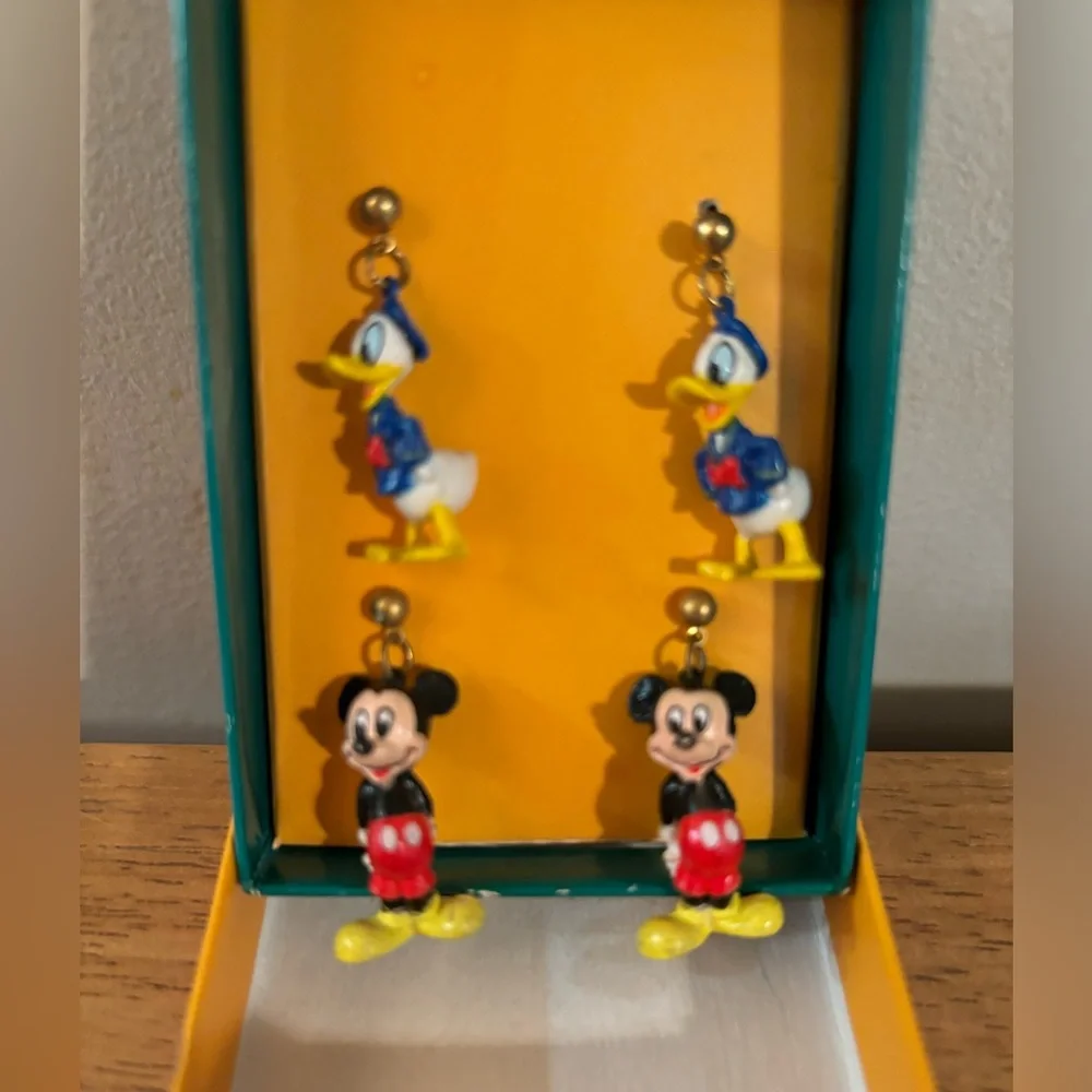 Disney Stuff Kids Mickey and Donald Post Dangle Earrings in Box